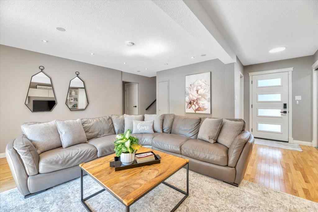 MLS® A2258174 - 15 Brazeau Crescent SW in Braeside Calgary, Residential