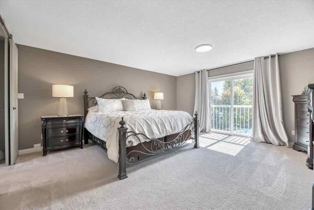 MLS® A2258174 - 15 Brazeau Crescent SW in Braeside Calgary, Residential