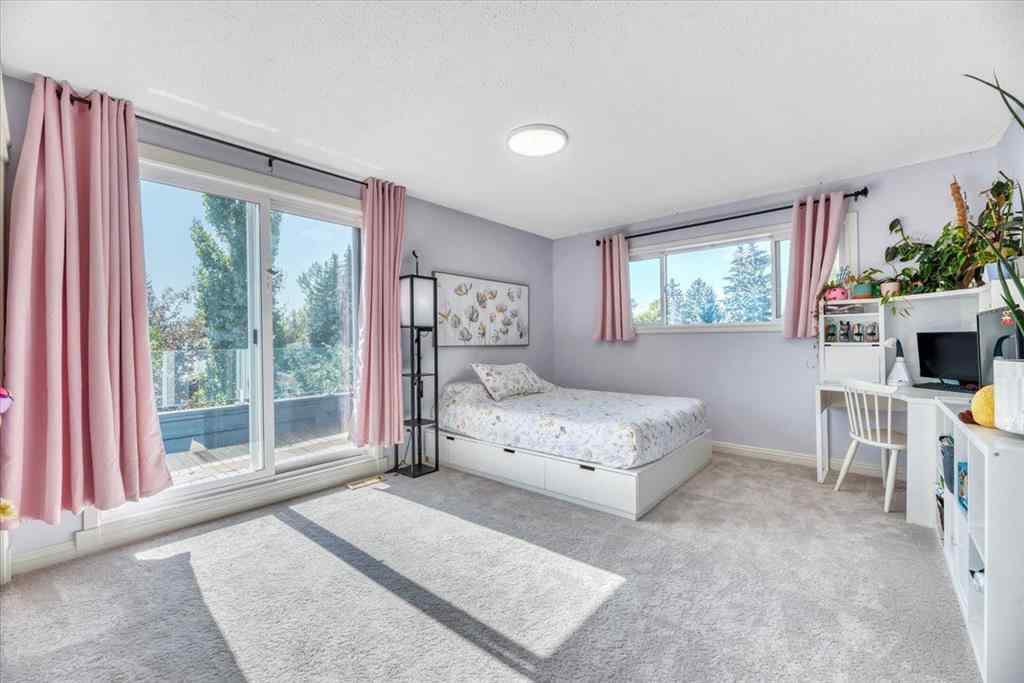 MLS® A2258174 - 15 Brazeau Crescent SW in Braeside Calgary, Residential