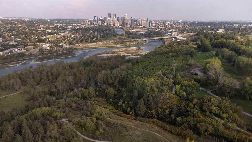 MLS® A2258180 - Unit #104 8 Hemlock Crescent  in Spruce Cliff Calgary, Residential