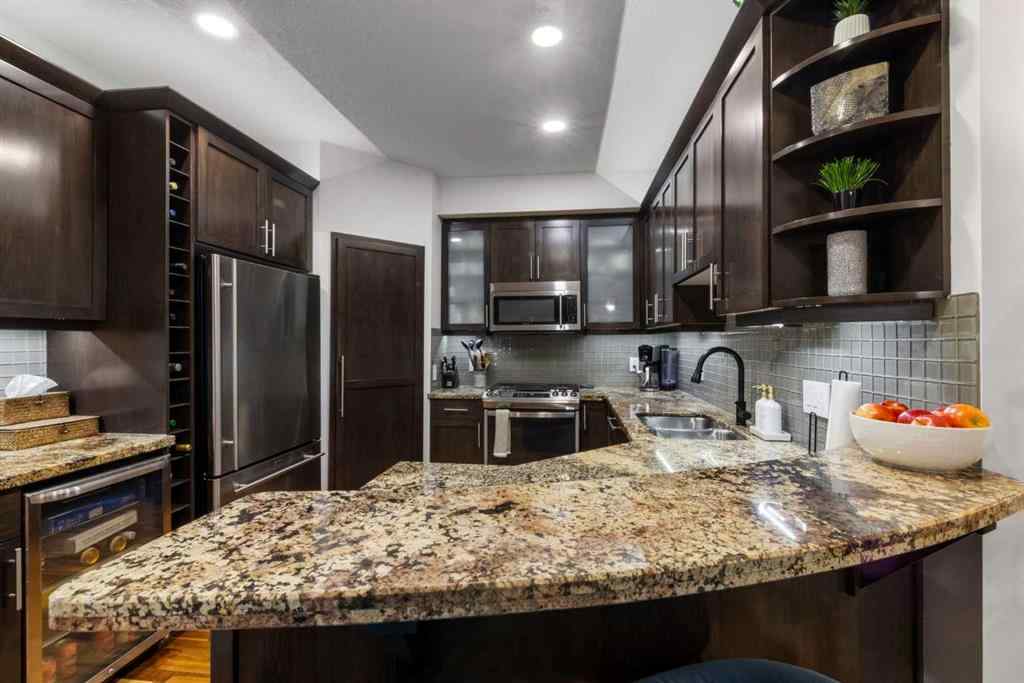 MLS® A2258180 - Unit #104 8 Hemlock Crescent  in Spruce Cliff Calgary, Residential