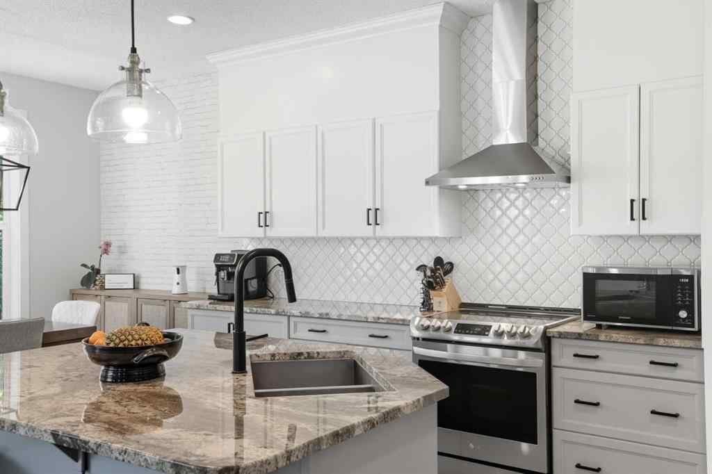 MLS® A2258185 - 270 Everoak Drive SW in Evergreen Calgary, Residential