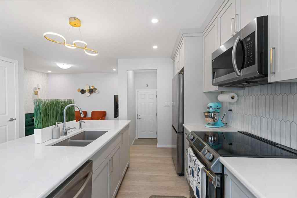 MLS® A2258191 - 2200 Windbury Greenway SW in Southwinds Airdrie, Residential