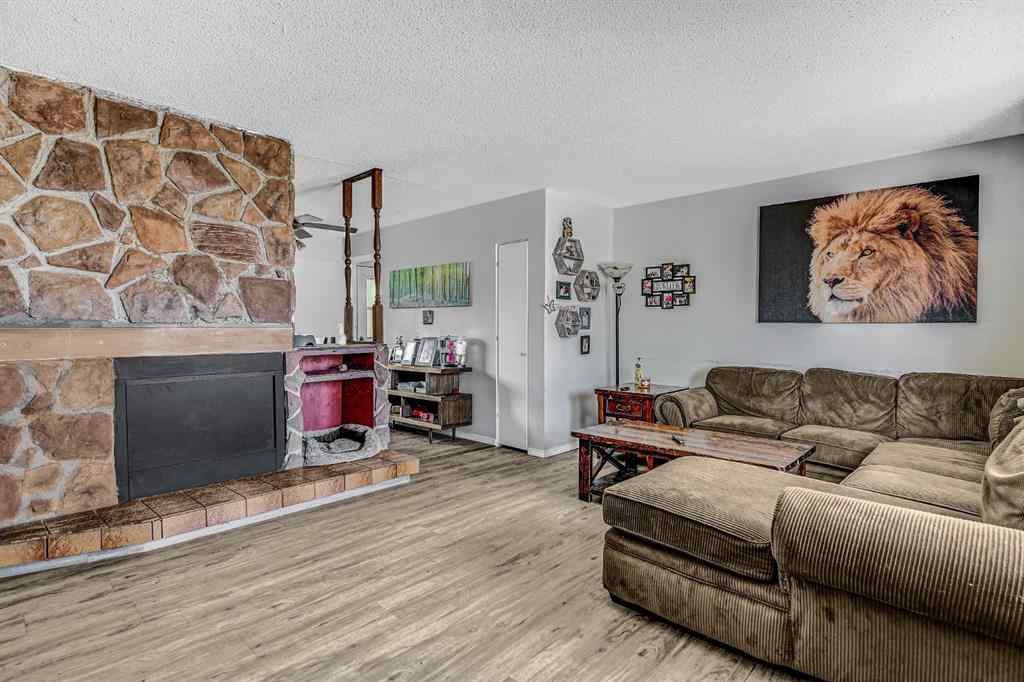 MLS® A2258192 - 9825 91 Avenue  in Highland Park Grande Prairie, Residential