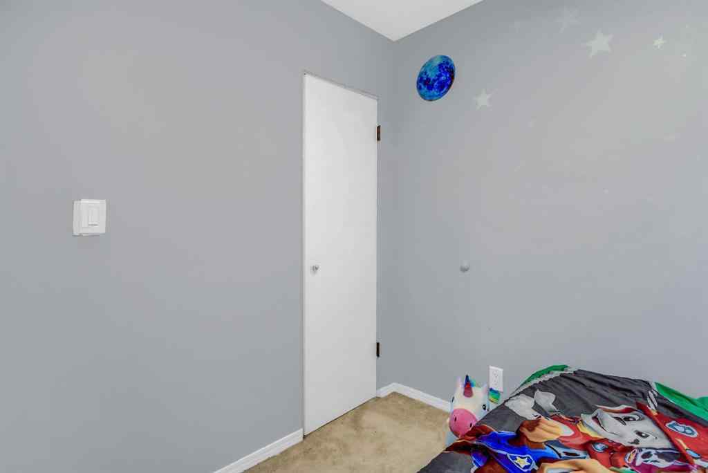 MLS® A2258192 - 9825 91 Avenue  in Highland Park Grande Prairie, Residential