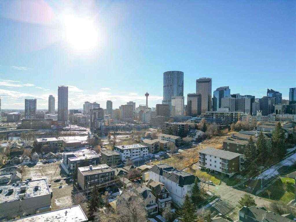 MLS® A2258194 - 405 2 Avenue NE in Crescent Heights Calgary, Residential
