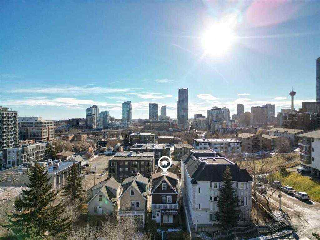 MLS® A2258194 - 405 2 Avenue NE in Crescent Heights Calgary, Residential