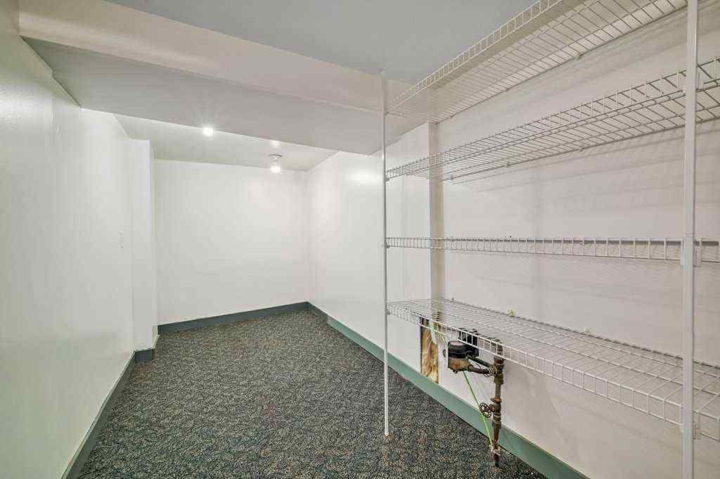 MLS® A2258199 - 322 9 Avenue NE in Crescent Heights Calgary, Residential