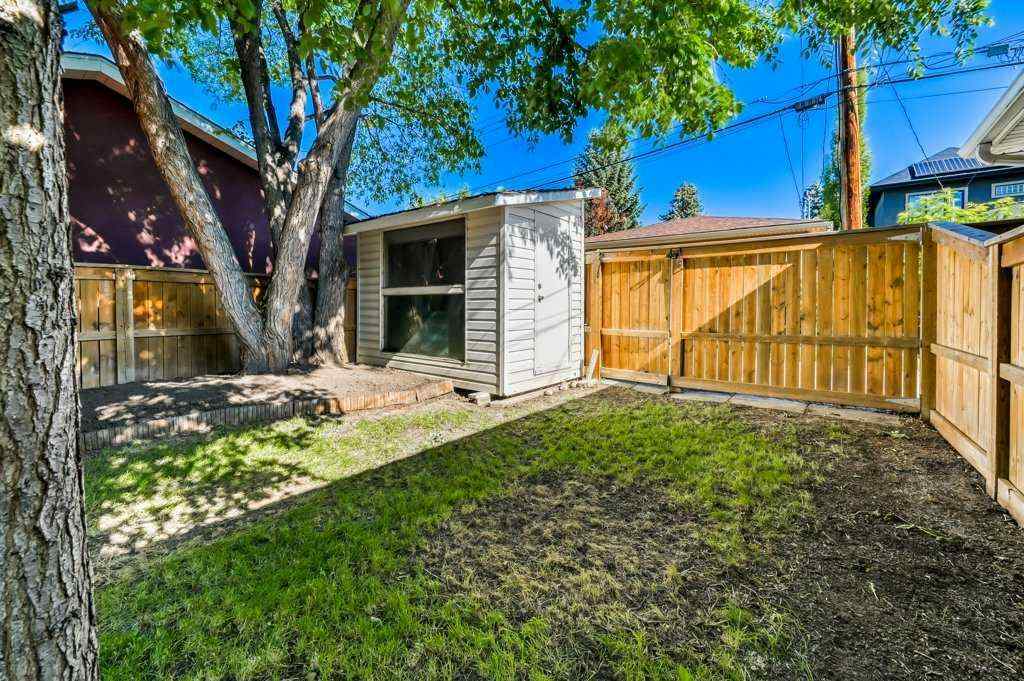 MLS® A2258199 - 322 9 Avenue NE in Crescent Heights Calgary, Residential