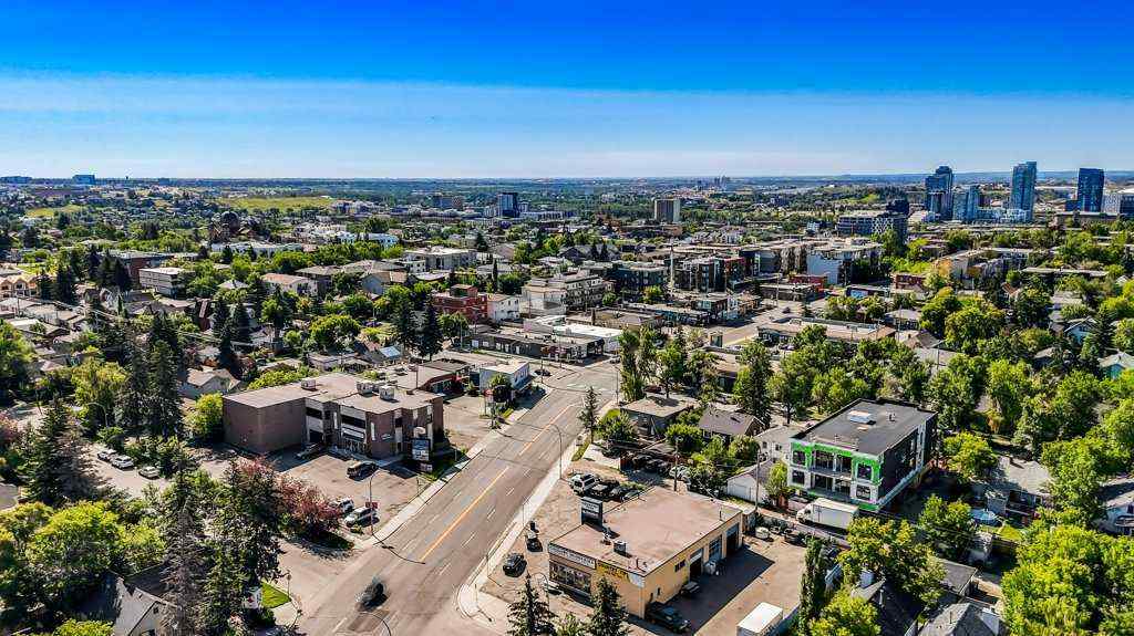MLS® A2258199 - 322 9 Avenue NE in Crescent Heights Calgary, Residential