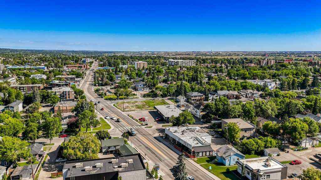 MLS® A2258199 - 322 9 Avenue NE in Crescent Heights Calgary, Residential