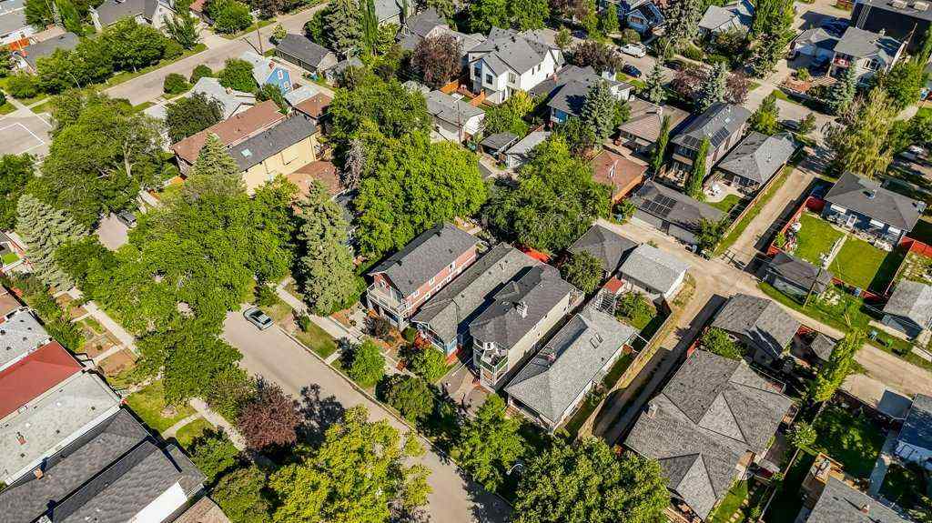 MLS® A2258199 - 322 9 Avenue NE in Crescent Heights Calgary, Residential