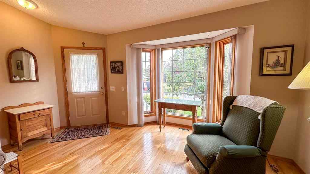 MLS® A2258207 - 808 1st Street NW in NONE Sundre, Residential