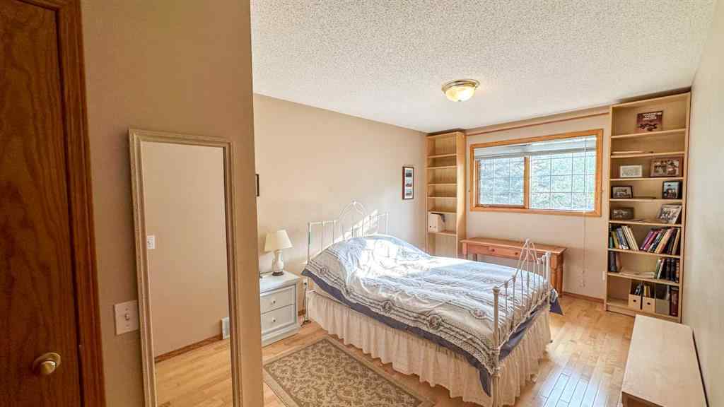 MLS® A2258207 - 808 1st Street NW in NONE Sundre, Residential