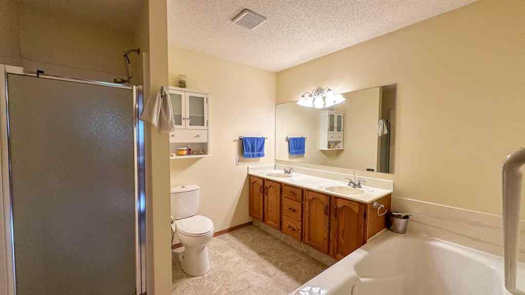 MLS® A2258207 - 808 1st Street NW in NONE Sundre, Residential