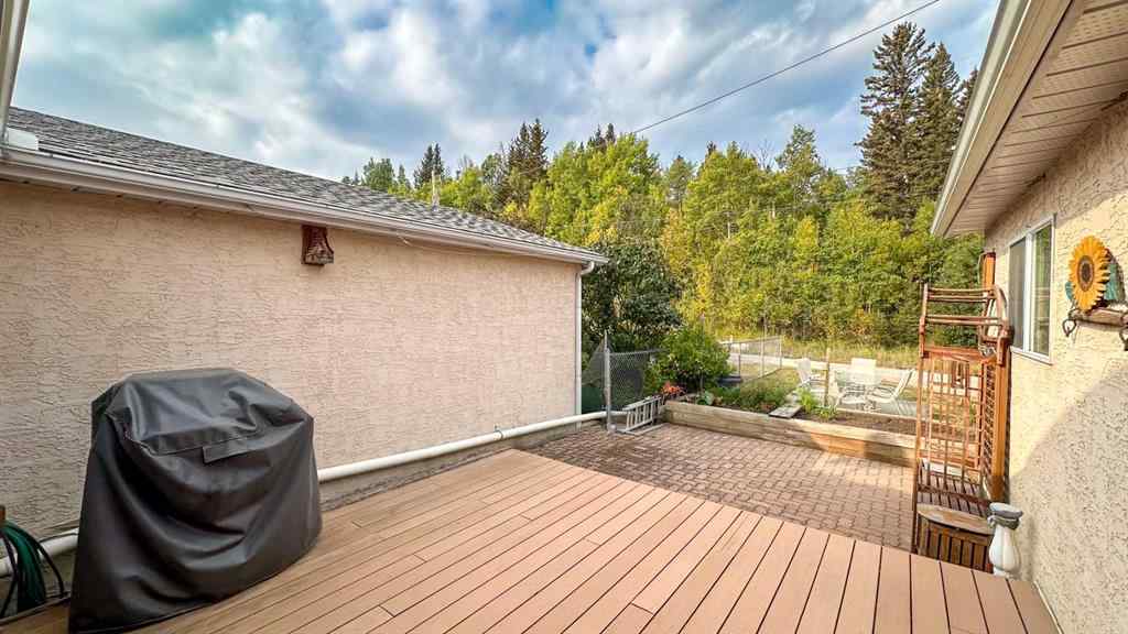 MLS® A2258207 - 808 1st Street NW in NONE Sundre, Residential