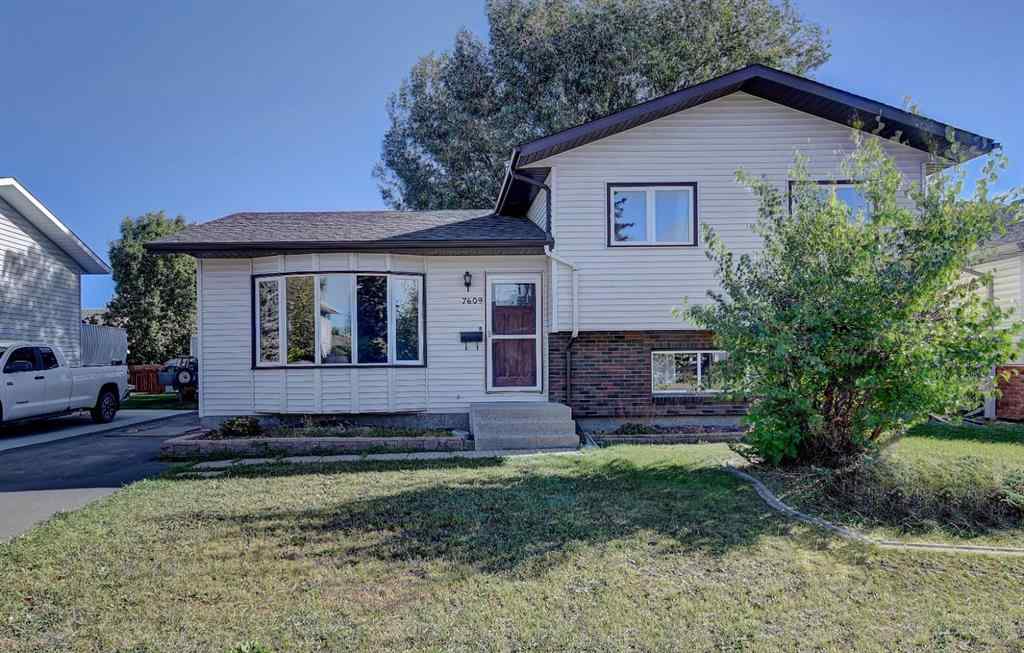 MLS® A2258208 - 7609 103 Street  in Mission Heights Grande Prairie, Residential