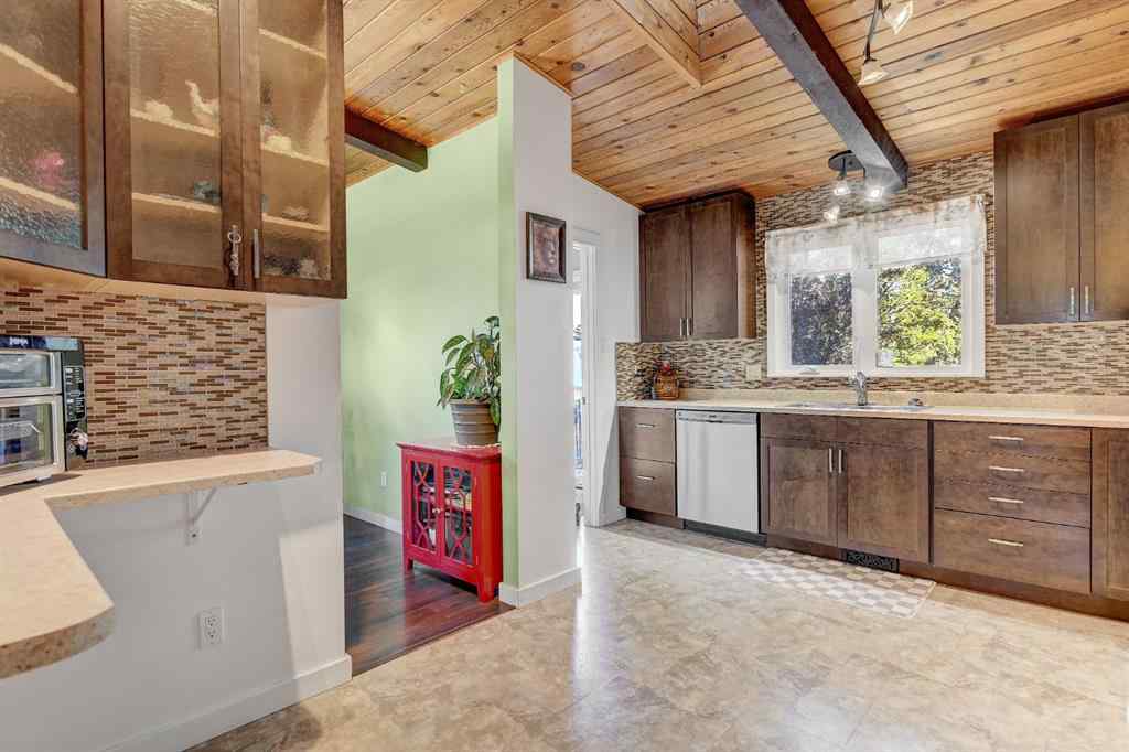 MLS® A2258208 - 7609 103 Street  in Mission Heights Grande Prairie, Residential