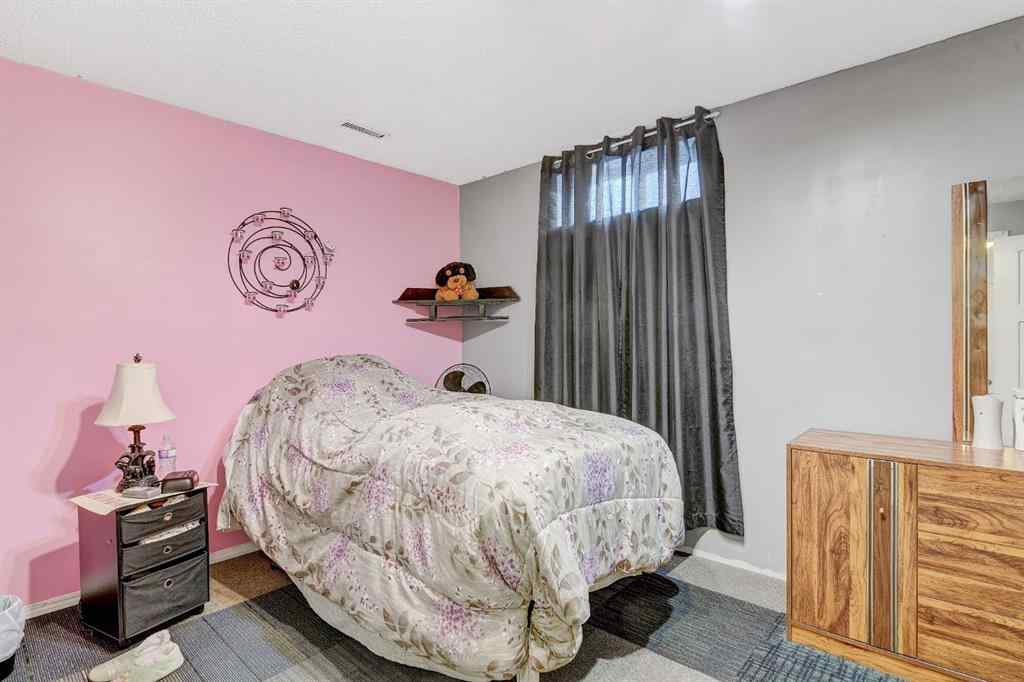 MLS® A2258208 - 7609 103 Street  in Mission Heights Grande Prairie, Residential