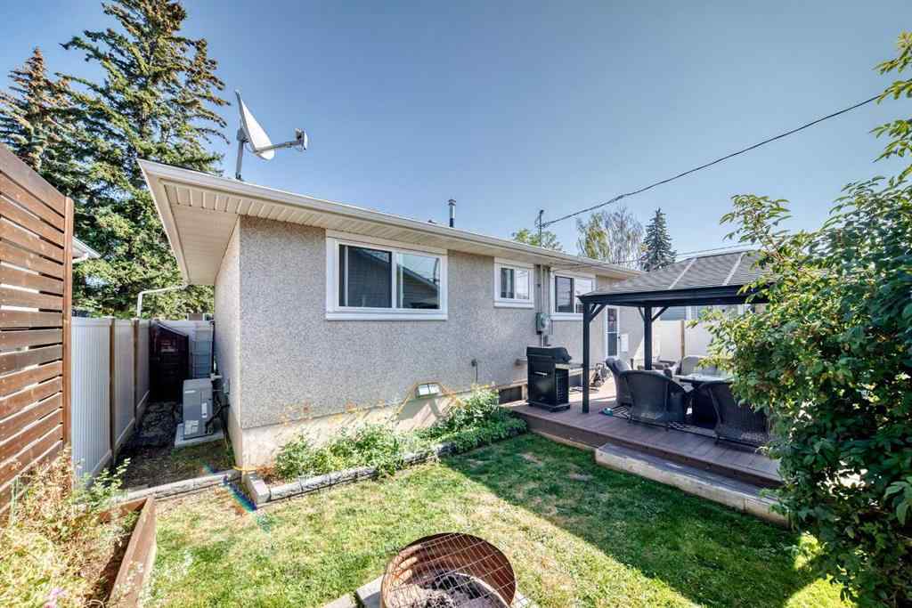 MLS® A2258210 - 727 macleay Road NE in Mayland Heights Calgary, Residential