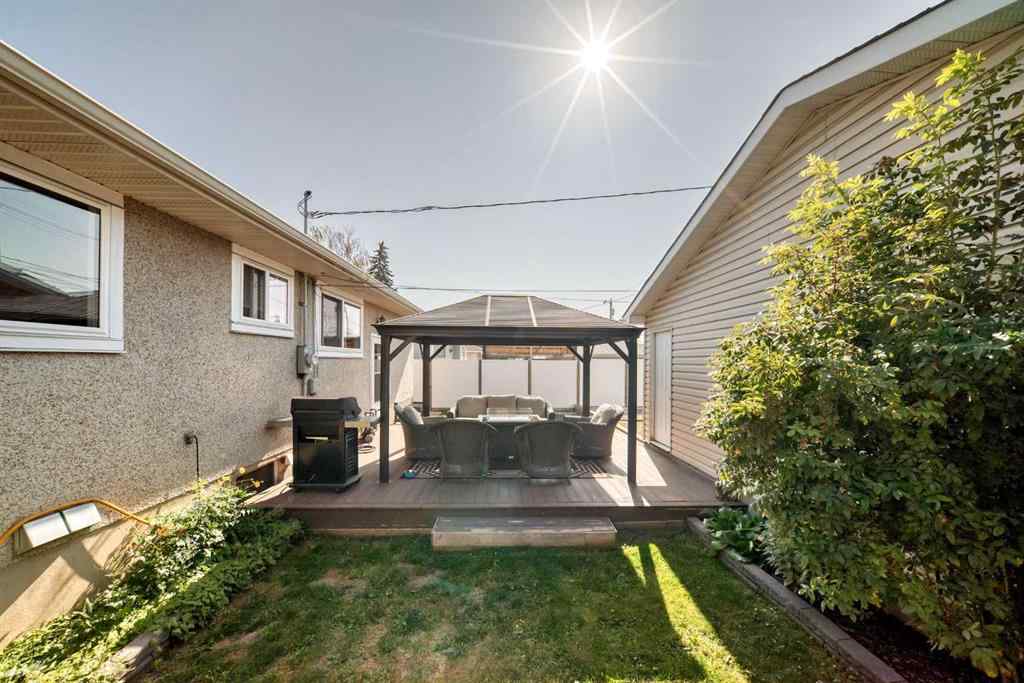 MLS® A2258210 - 727 macleay Road NE in Mayland Heights Calgary, Residential