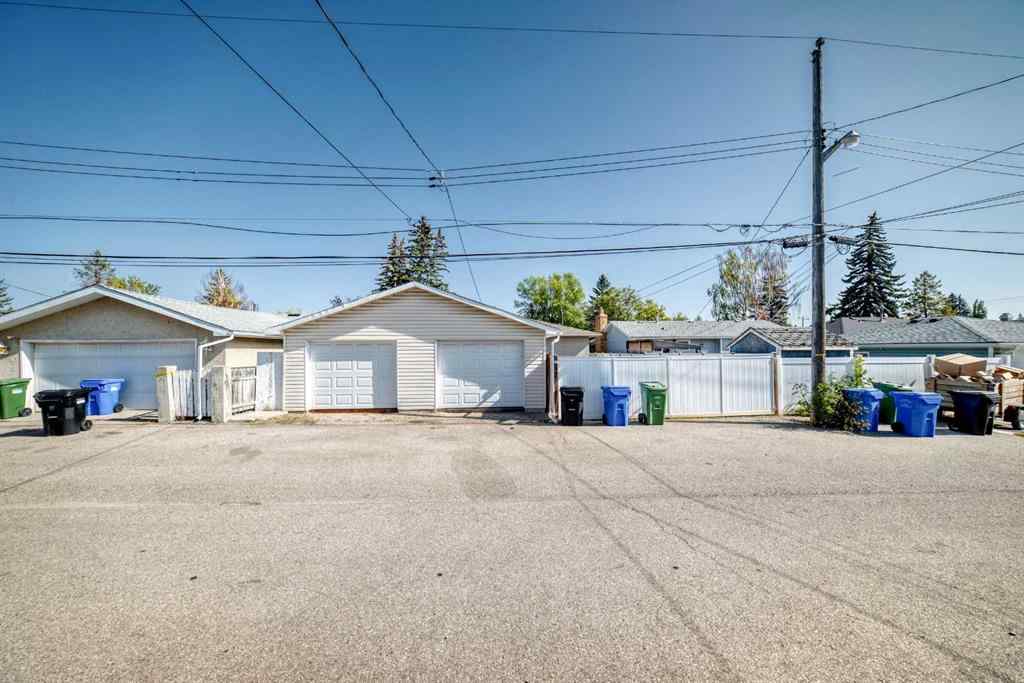MLS® A2258210 - 727 macleay Road NE in Mayland Heights Calgary, Residential