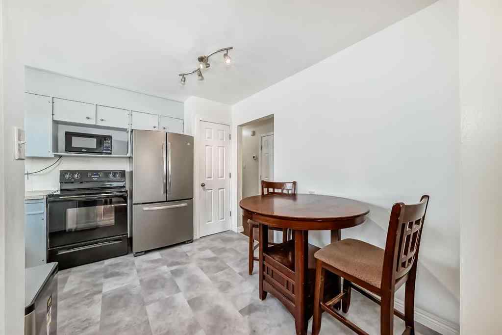 MLS® A2258210 - 727 macleay Road NE in Mayland Heights Calgary, Residential