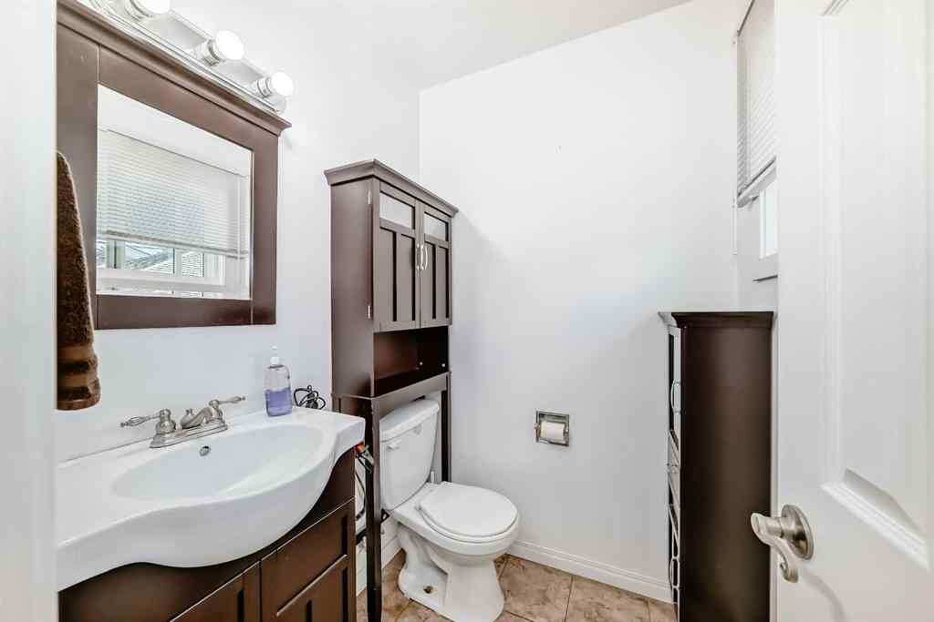 MLS® A2258210 - 727 macleay Road NE in Mayland Heights Calgary, Residential