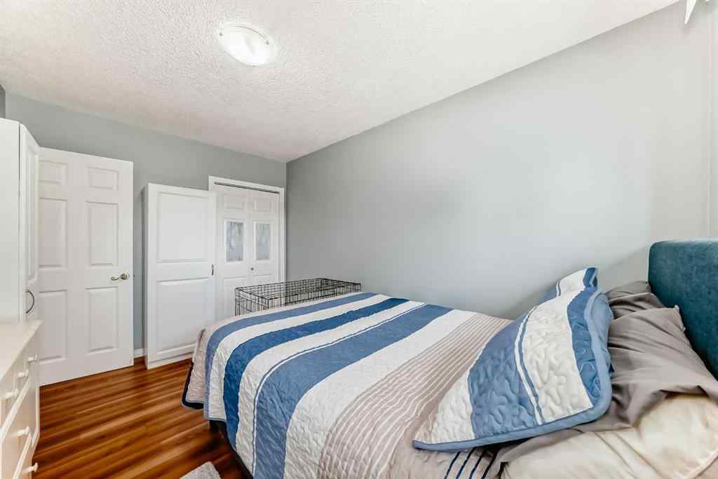 MLS® A2258210 - 727 macleay Road NE in Mayland Heights Calgary, Residential