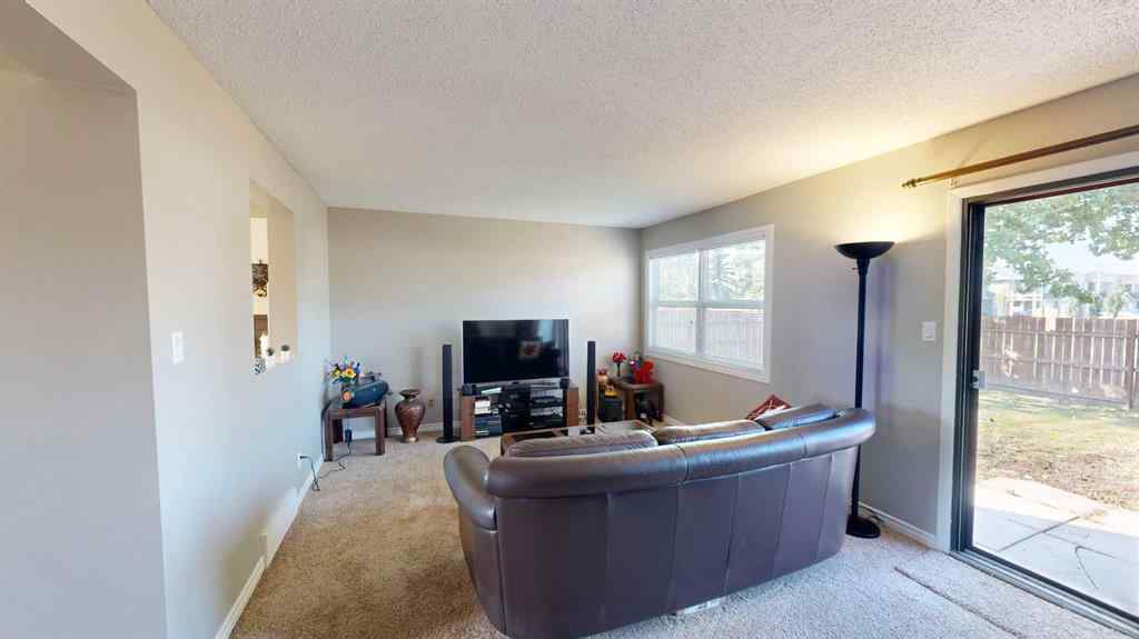 MLS® A2258214 - 1558 St George Road N in St Edwards Lethbridge, Residential