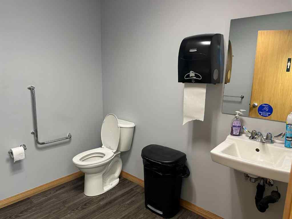 MLS® A2258221 - 5800 66 Avenue  in NONE Taber, Commercial