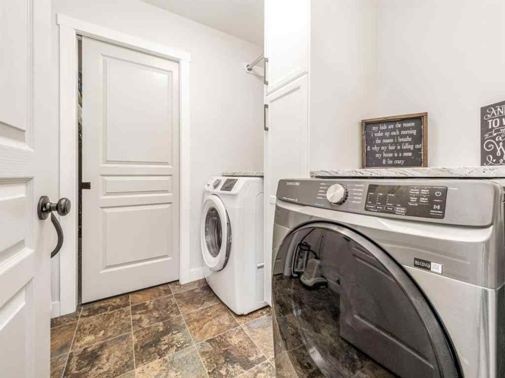 MLS® A2258227 - 4421 40 Avenue S in Southgate Lethbridge, Residential