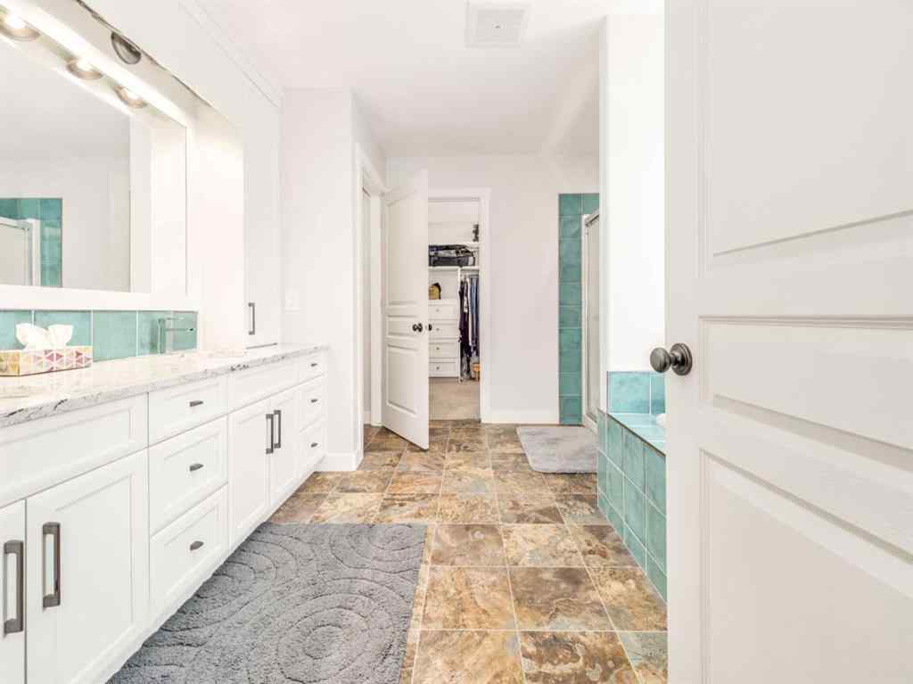 MLS® A2258227 - 4421 40 Avenue S in Southgate Lethbridge, Residential