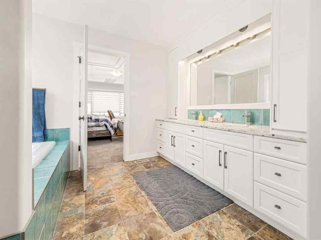 MLS® A2258227 - 4421 40 Avenue S in Southgate Lethbridge, Residential