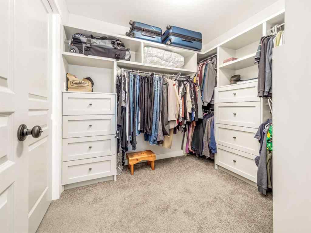 MLS® A2258227 - 4421 40 Avenue S in Southgate Lethbridge, Residential