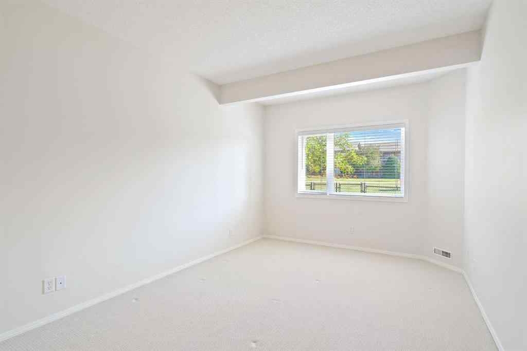 MLS® A2258228 - 214 Shannon Estates Terrace SW in Shawnessy Calgary, Residential