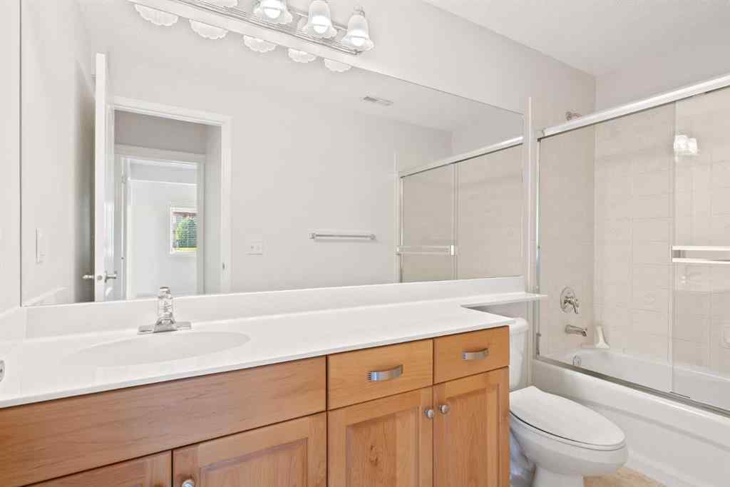 MLS® A2258228 - 214 Shannon Estates Terrace SW in Shawnessy Calgary, Residential