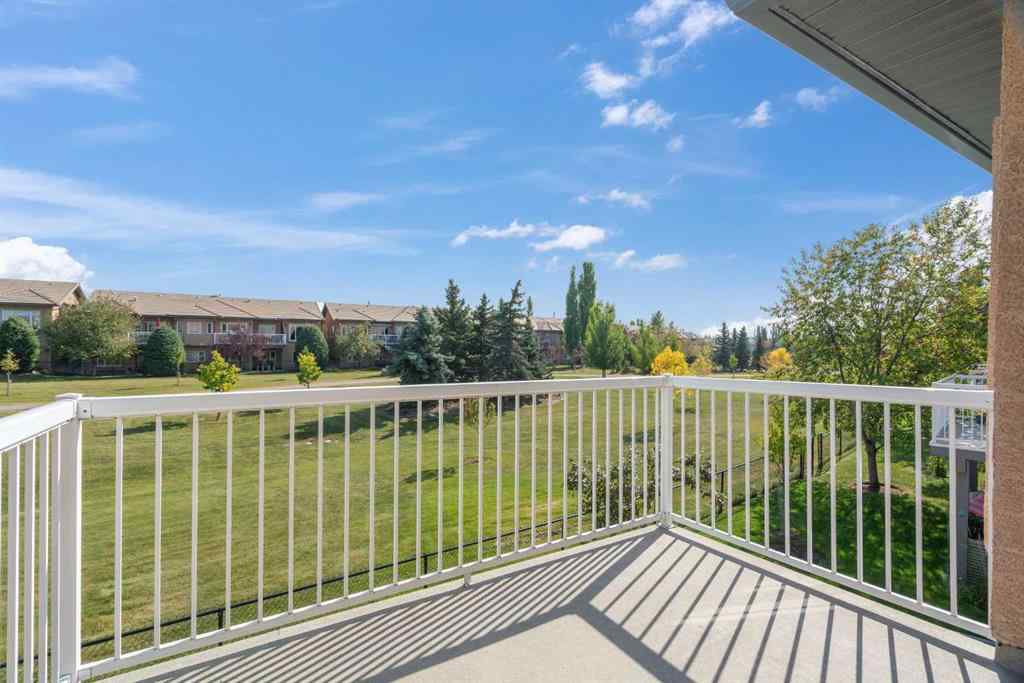 MLS® A2258228 - 214 Shannon Estates Terrace SW in Shawnessy Calgary, Residential