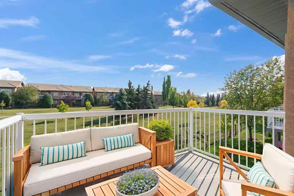 MLS® A2258228 - 214 Shannon Estates Terrace SW in Shawnessy Calgary, Residential