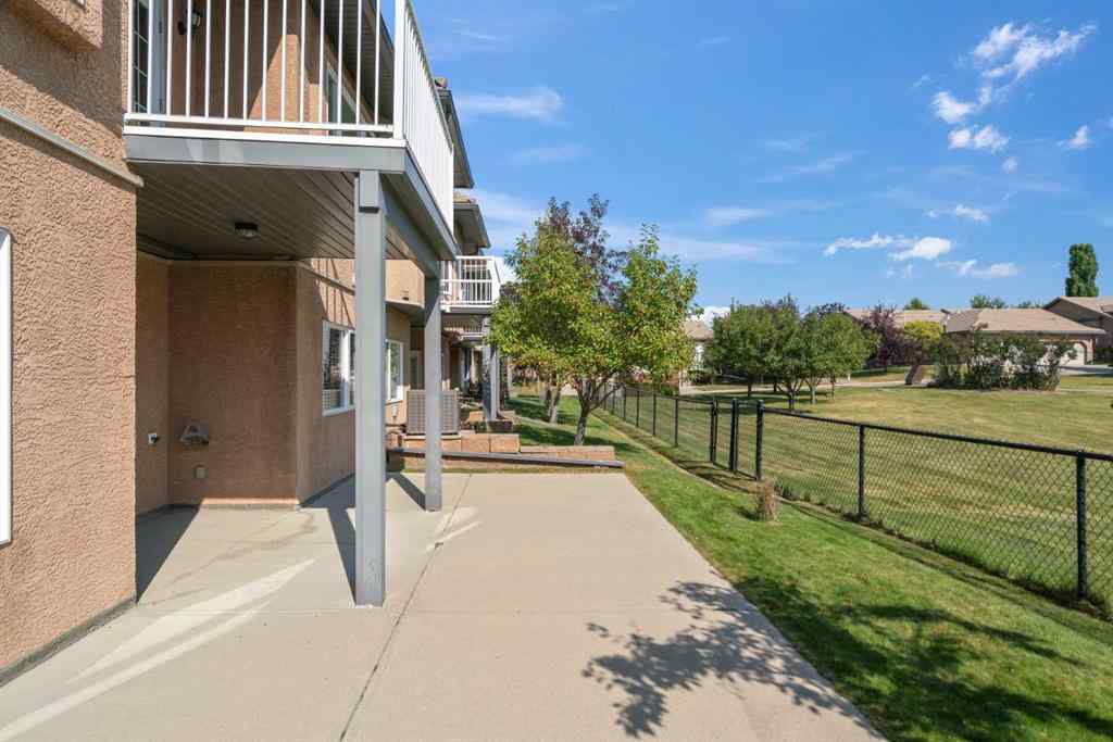MLS® A2258228 - 214 Shannon Estates Terrace SW in Shawnessy Calgary, Residential