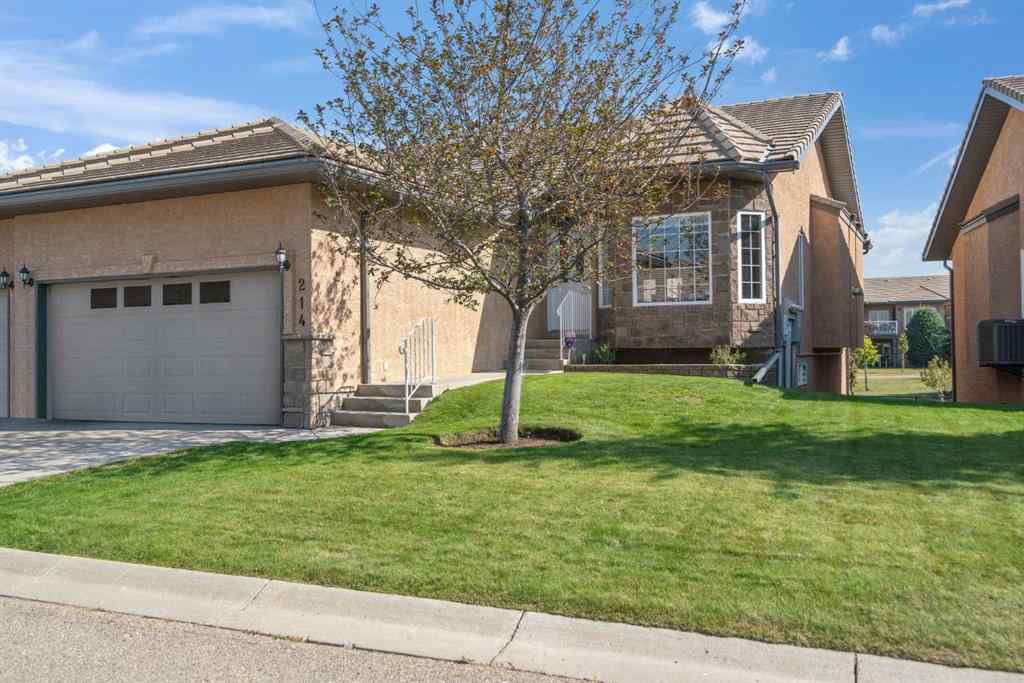 MLS® A2258228 - 214 Shannon Estates Terrace SW in Shawnessy Calgary, Residential