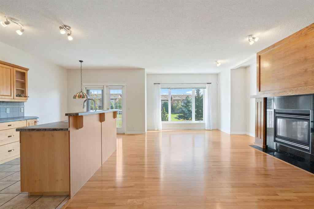 MLS® A2258228 - 214 Shannon Estates Terrace SW in Shawnessy Calgary, Residential