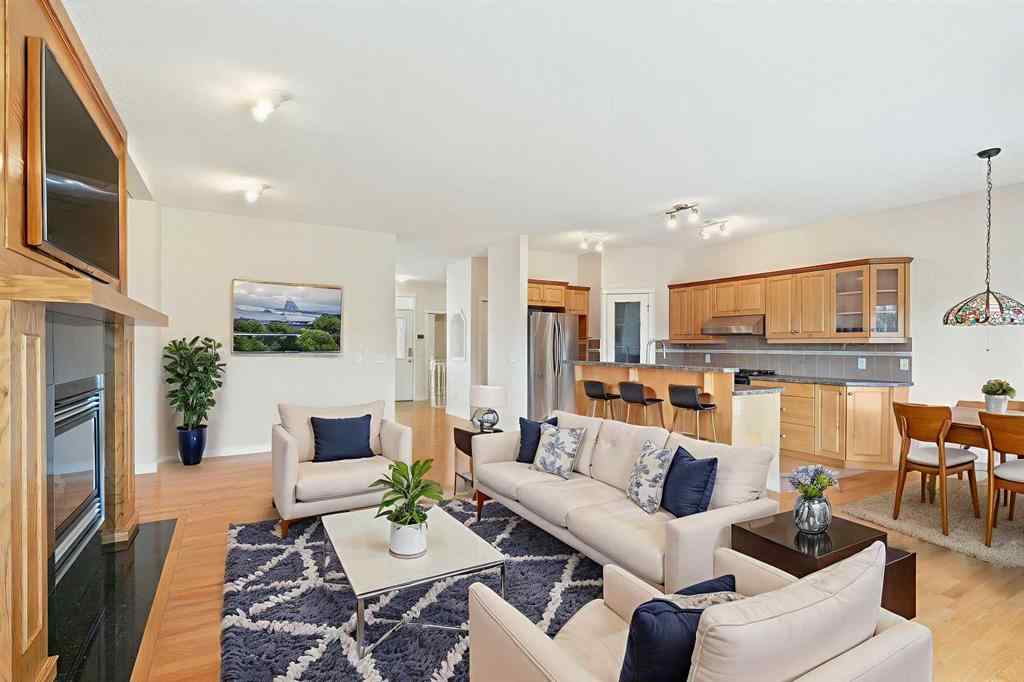 MLS® A2258228 - 214 Shannon Estates Terrace SW in Shawnessy Calgary, Residential