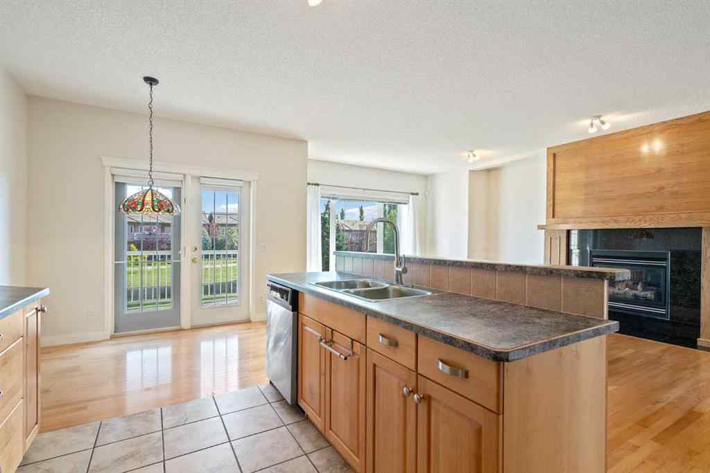 MLS® A2258228 - 214 Shannon Estates Terrace SW in Shawnessy Calgary, Residential