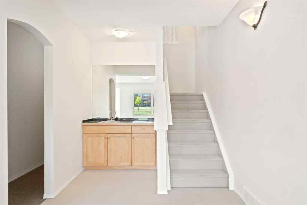 MLS® A2258228 - 214 Shannon Estates Terrace SW in Shawnessy Calgary, Residential