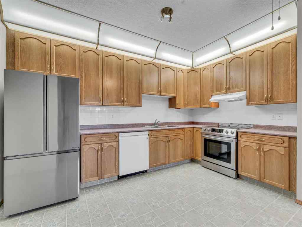 MLS® A2258233 - Unit #333 278 Park Meadows Drive SE in Southview-Park Meadows Medicine Hat, Residential