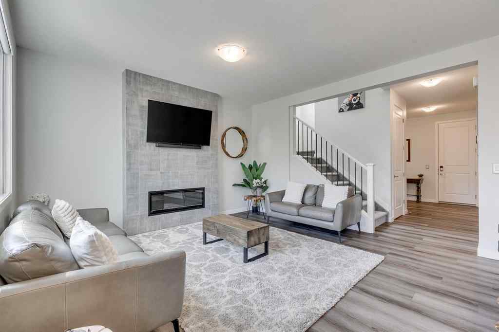 MLS® A2258243 - 1112 Chinook Gate Bay SW in Chinook Gate Airdrie, Residential