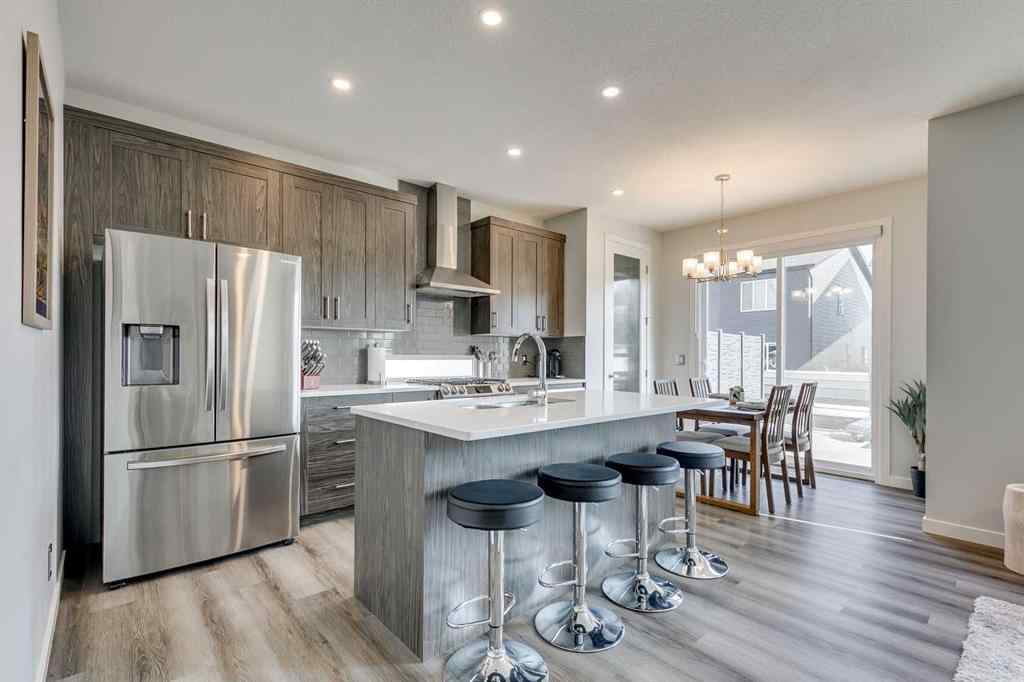 MLS® A2258243 - 1112 Chinook Gate Bay SW in Chinook Gate Airdrie, Residential