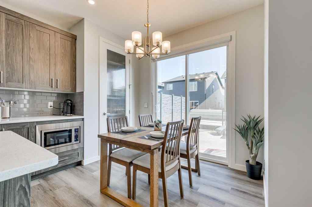 MLS® A2258243 - 1112 Chinook Gate Bay SW in Chinook Gate Airdrie, Residential