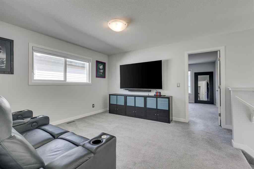 MLS® A2258243 - 1112 Chinook Gate Bay SW in Chinook Gate Airdrie, Residential